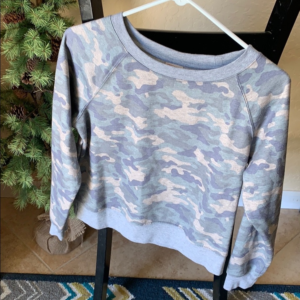 Mossimo camo sweatshirt. Good used condition.